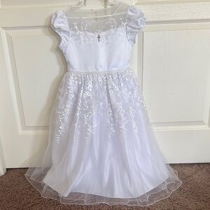 EUC. Iris & Ivy White Formal White Dress with Embroidery Size 7